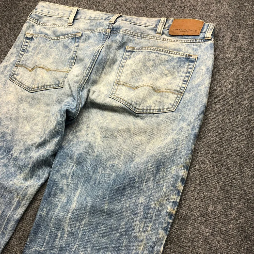 American Eagle Mens Relaxed Straight Leg Jeans Light Wash Blue 38x34 Cotton